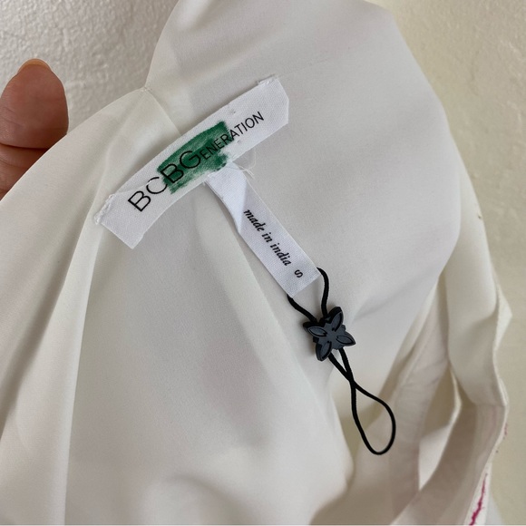 BCBG Size Small White & Pink Embroidered Sleeveless Cotton Slip-on Mini Dress - Picture 5 of 6